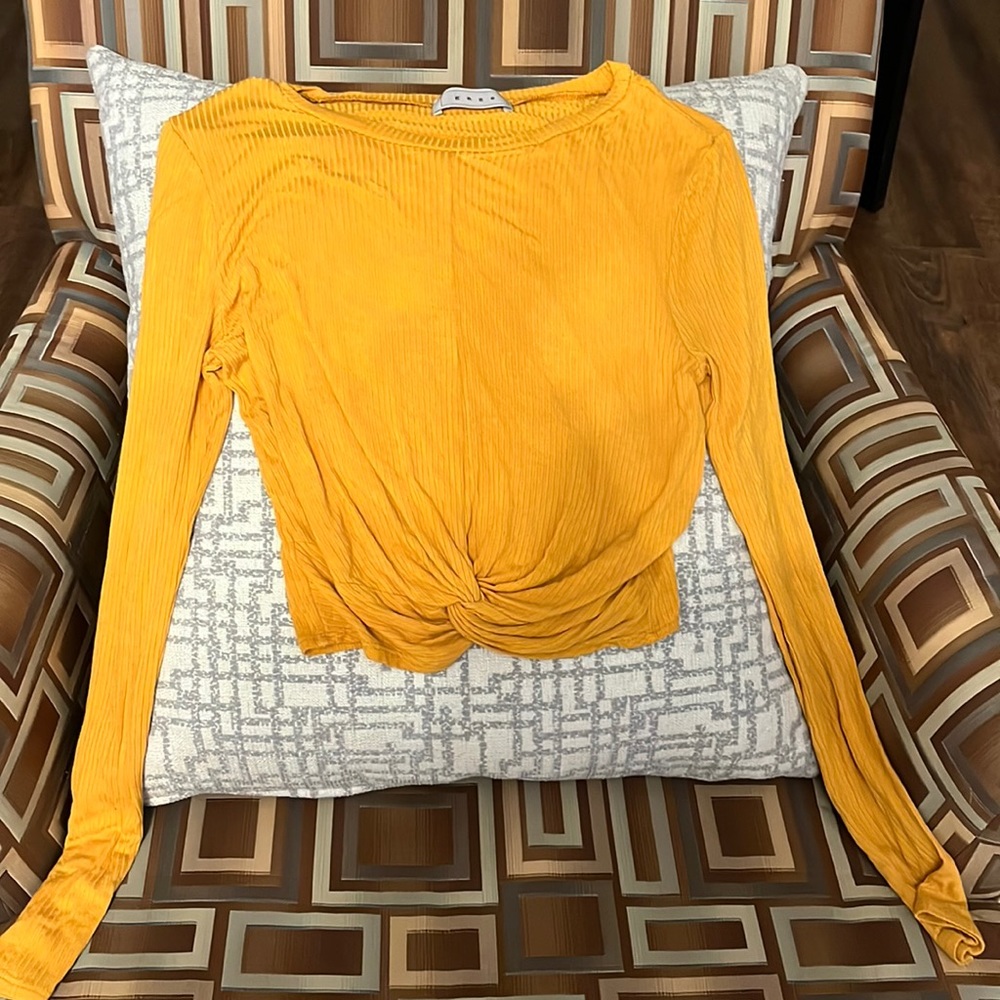 Gaze yellow crop top